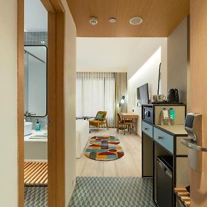 Cinnamon Room
